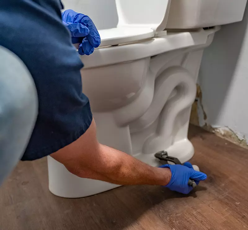 Commercial toilet faucet and fixure repair tulsa